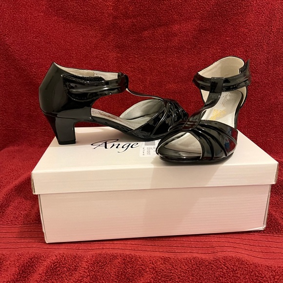Angel Steps Eva Pump Women’s Shoes, Black Patent, Size—7.5 - Picture 2 of 12